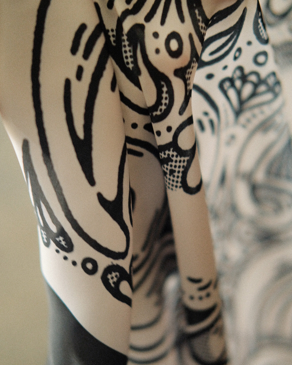 Flourish Scarf (Black)